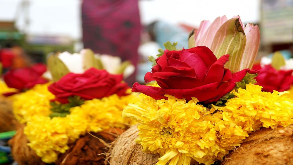 what-to-wear-to-a-hindu-funeral-hindu-funeral-service-etiquette